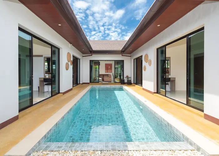 Elm Pool Villa