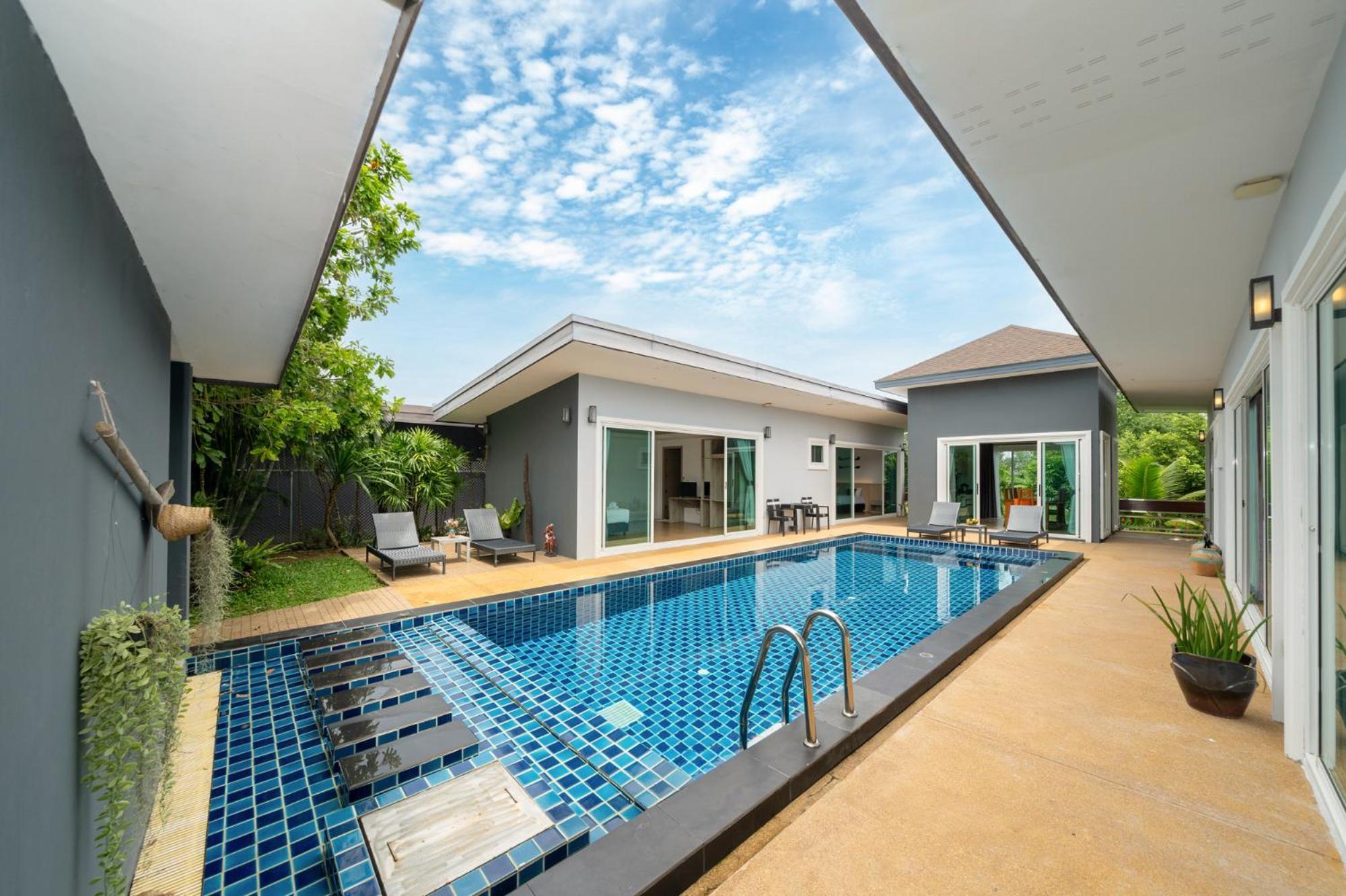 Villa Elm Pool
