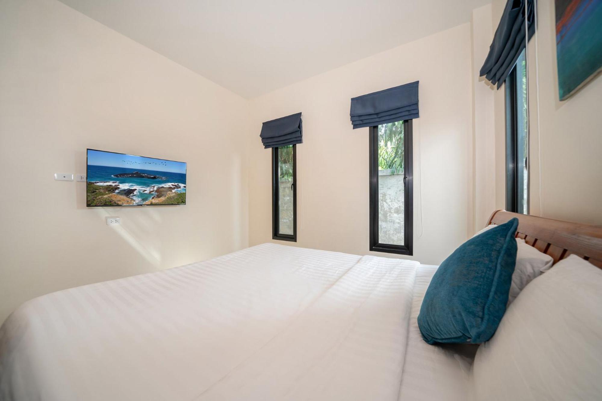 Elm Pool Villa