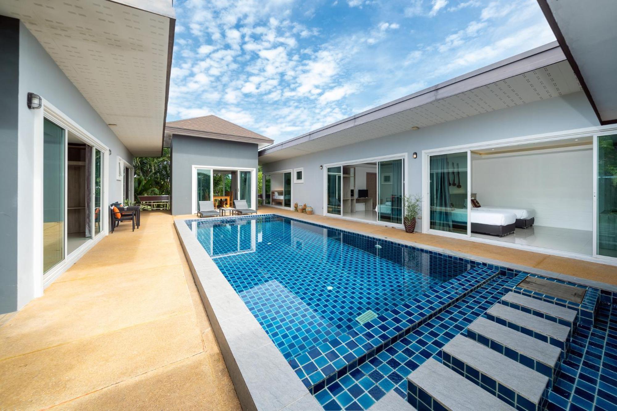 Villa Elm Pool