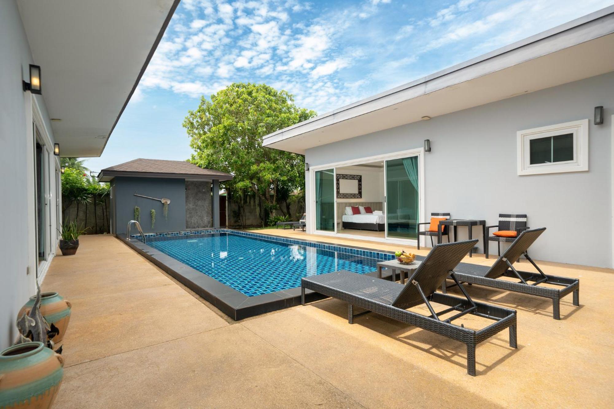 Elm Pool Villa *