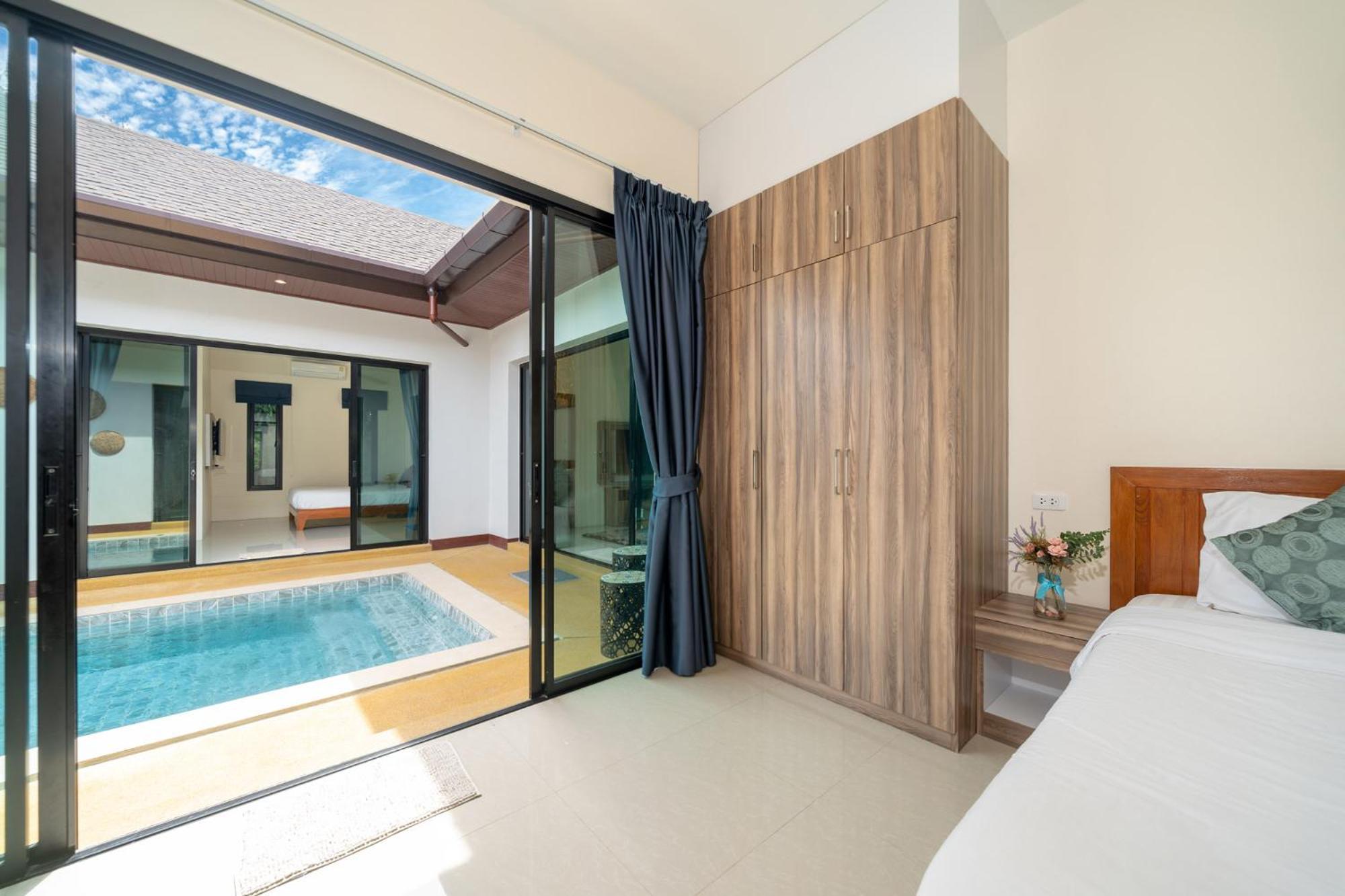 Elm Pool Villa