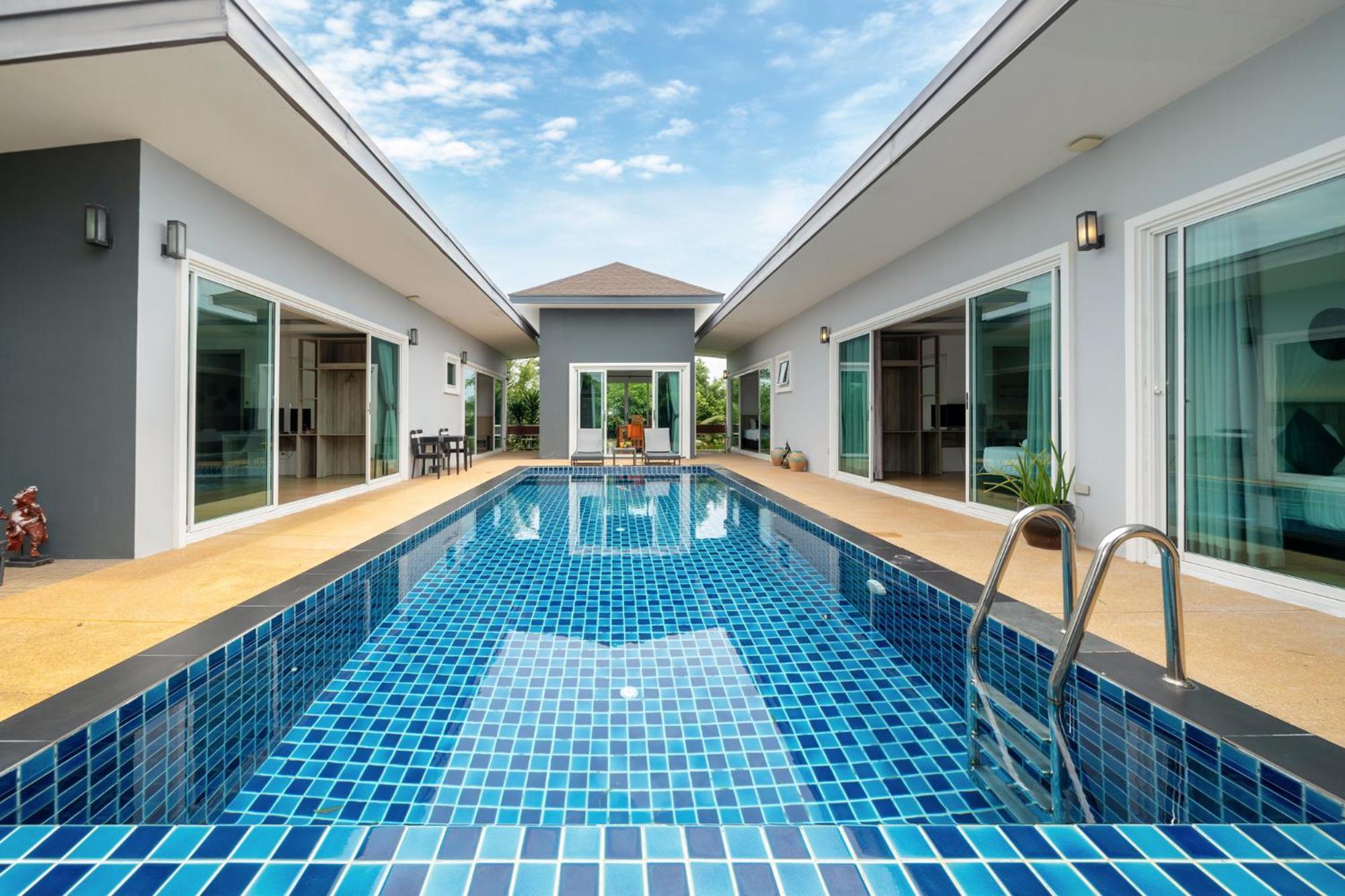 Elm Pool Villa *