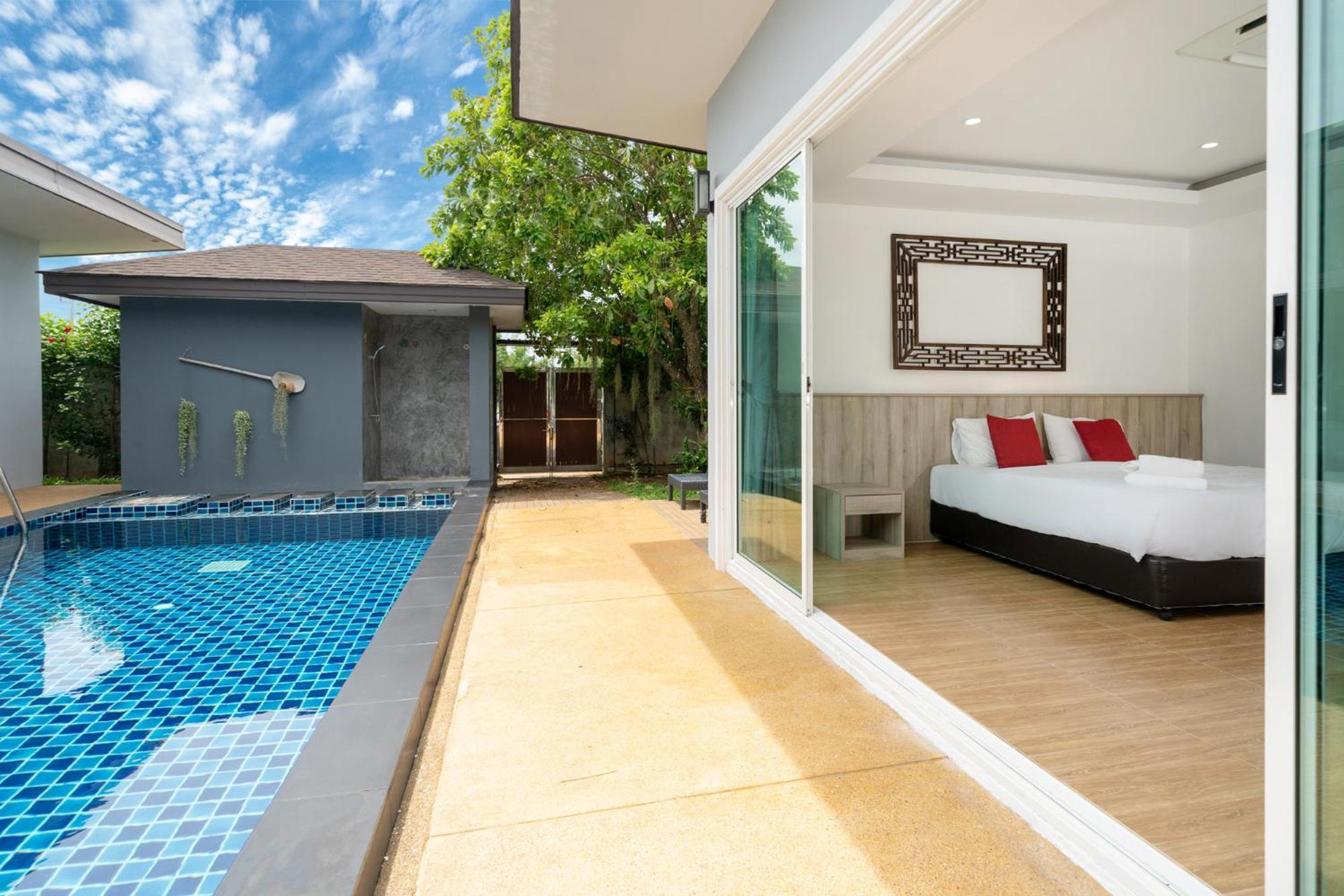 Elm Pool Villa