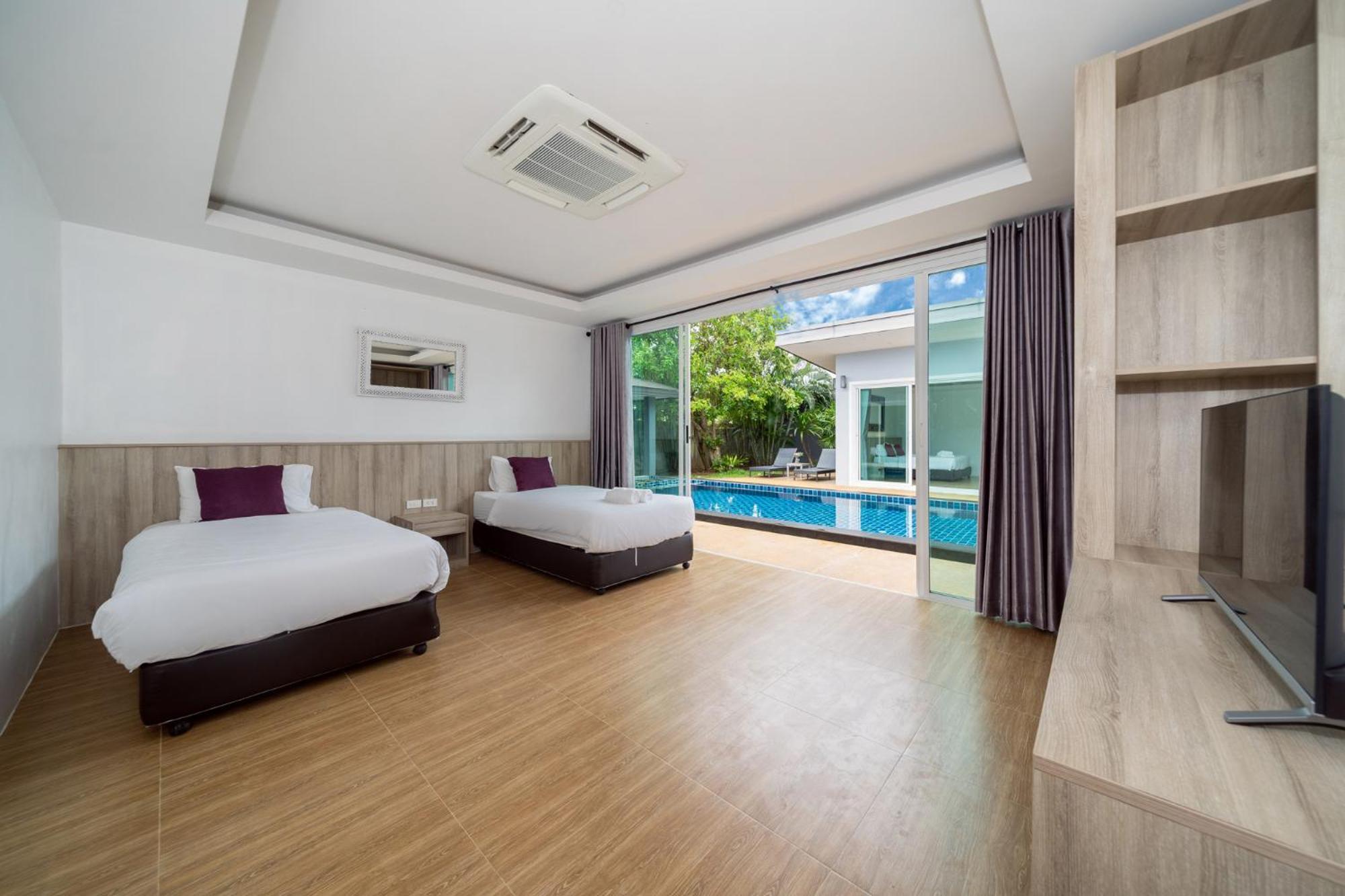 Villa Elm Pool