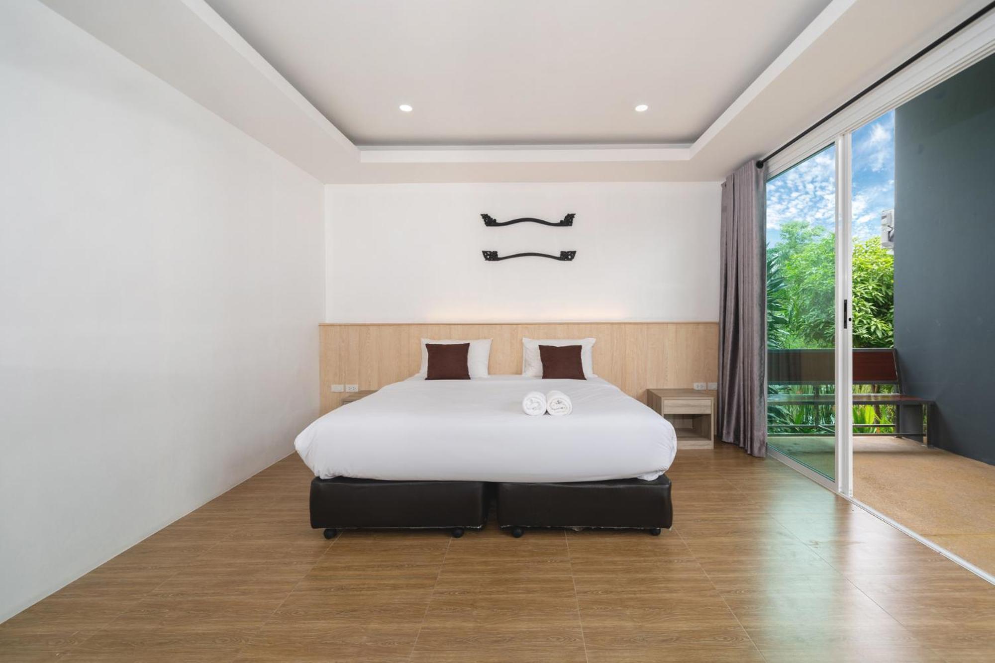 Elm Pool Villa *